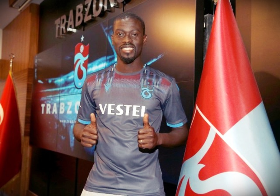 Trabzonsporlu Badou Ndiaye Dizinden Ameliyat Oldu